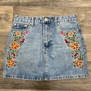 Jean skirt with flower stitching design